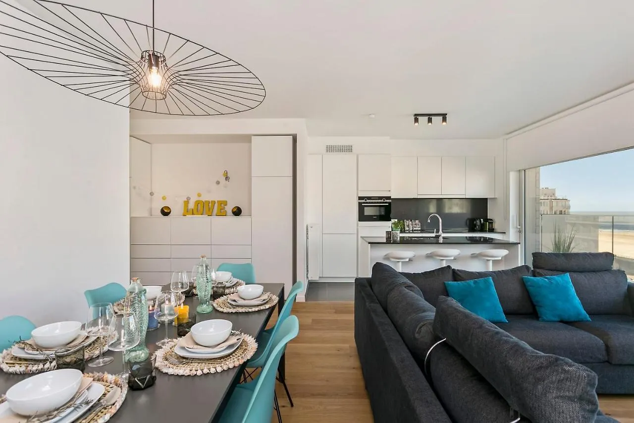 Huswell - New Apartment Near The Beach With Stunning Seaview Oostende