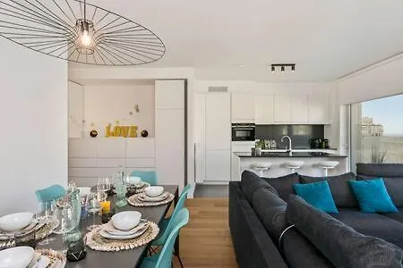Huswell - New Apartment Near The Beach With Stunning Seaview Oostende